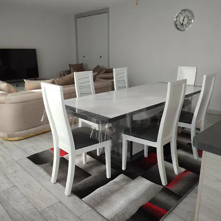 Apartment Grand Et Superbe Proche Paris Creil