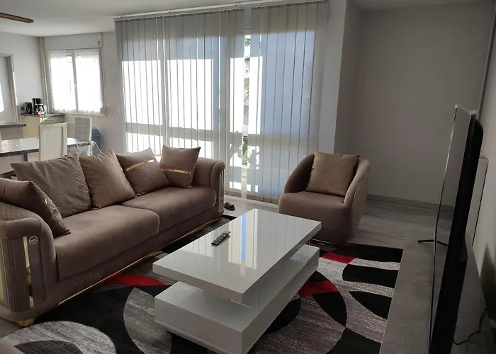 Grand Et Superbe Proche Paris